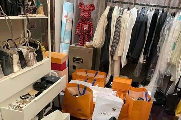 大英县回收一线品牌衣服